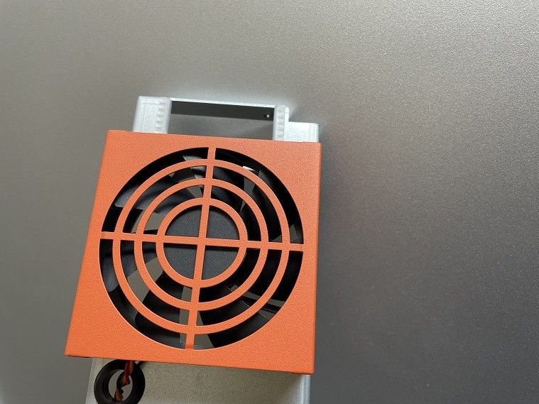 Ukuran yang disesuaikan Produk logam lembaran presisi EU Radiator Fan Shell Tingkat Tinggi